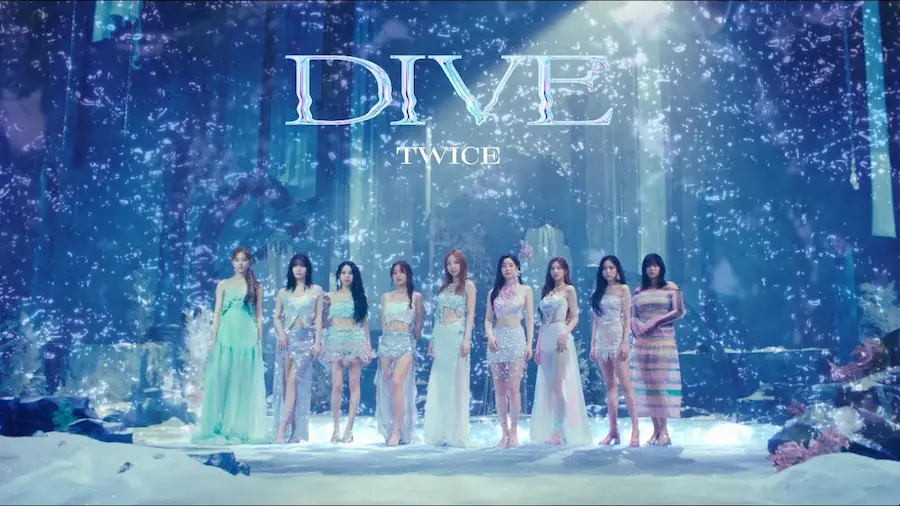 TWICE - DIVE　画像