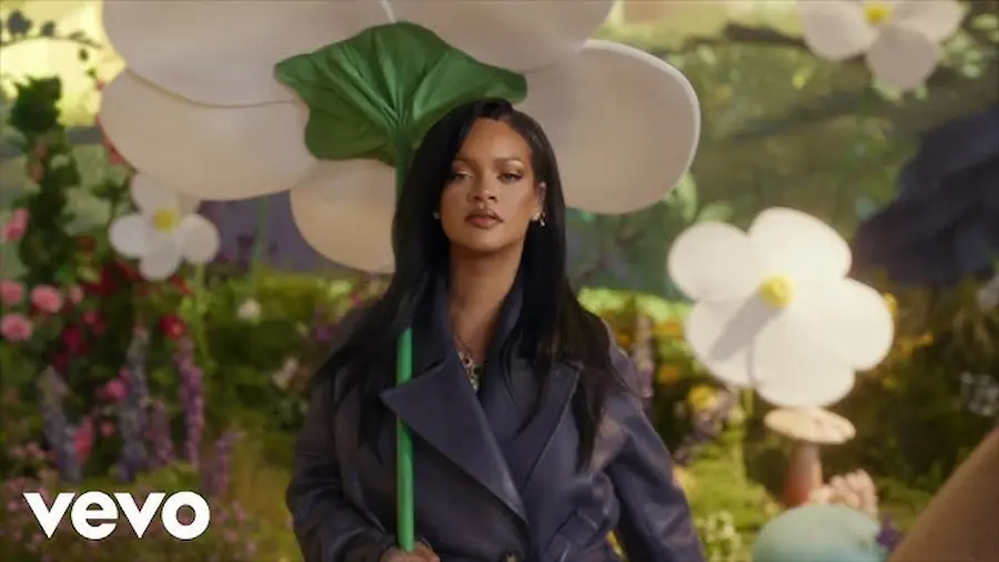 Rihanna「FRIEND OF MINE」 画像