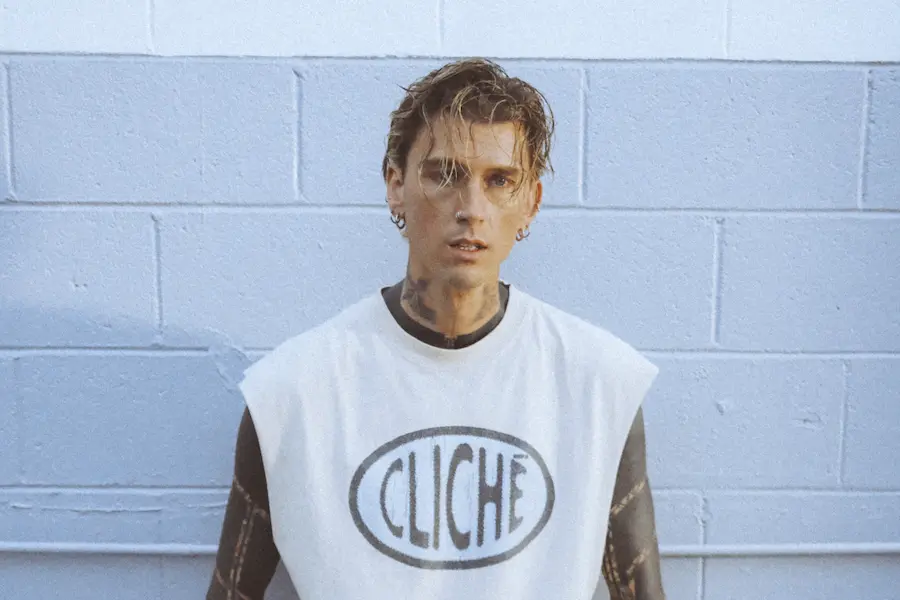 mgk「cliché」image