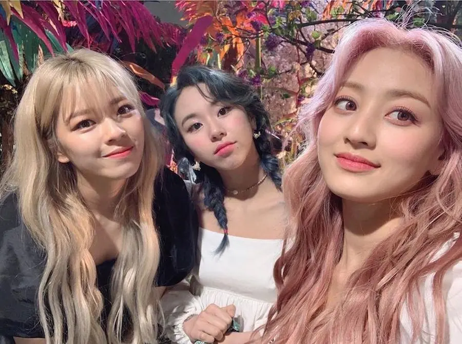 TAKEDOWN (JEONGYEON, JIHYO, CHAEYOUNG) · TWICE