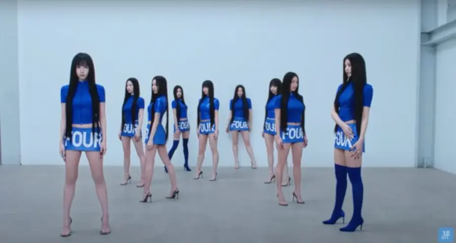 TWICE「THIS IS FOR」